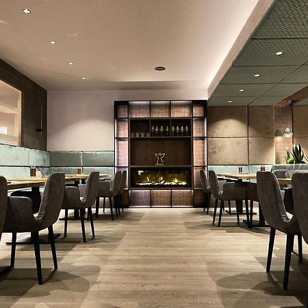 Hotel Alpina อิสชเกิล ภายนอก รูปภาพ