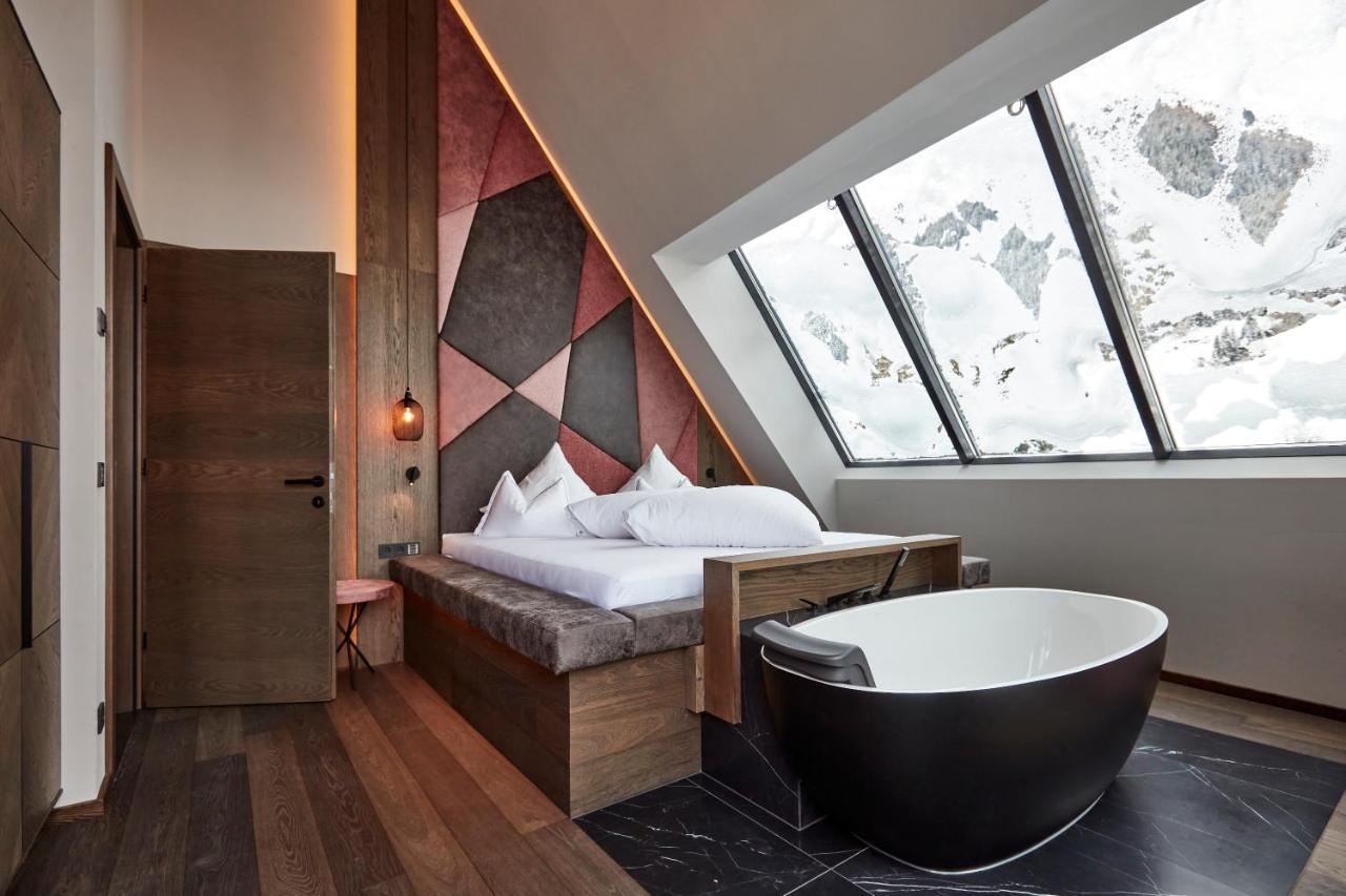 Hotel Alpina อิสชเกิล ภายนอก รูปภาพ