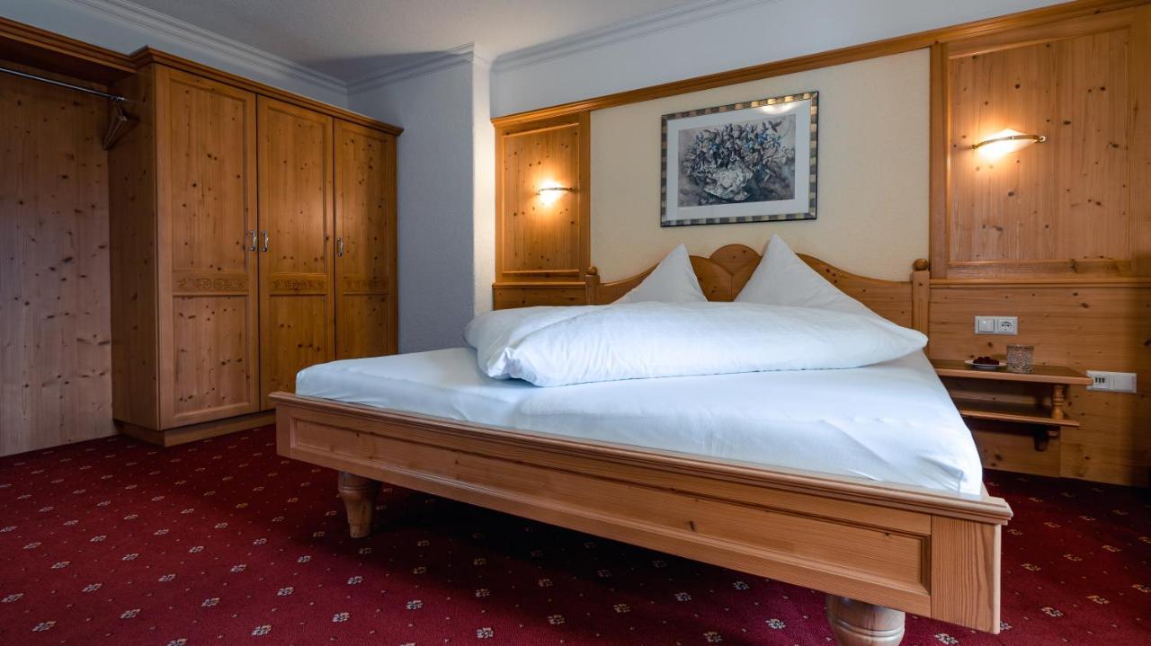 Hotel Alpina อิสชเกิล ภายนอก รูปภาพ