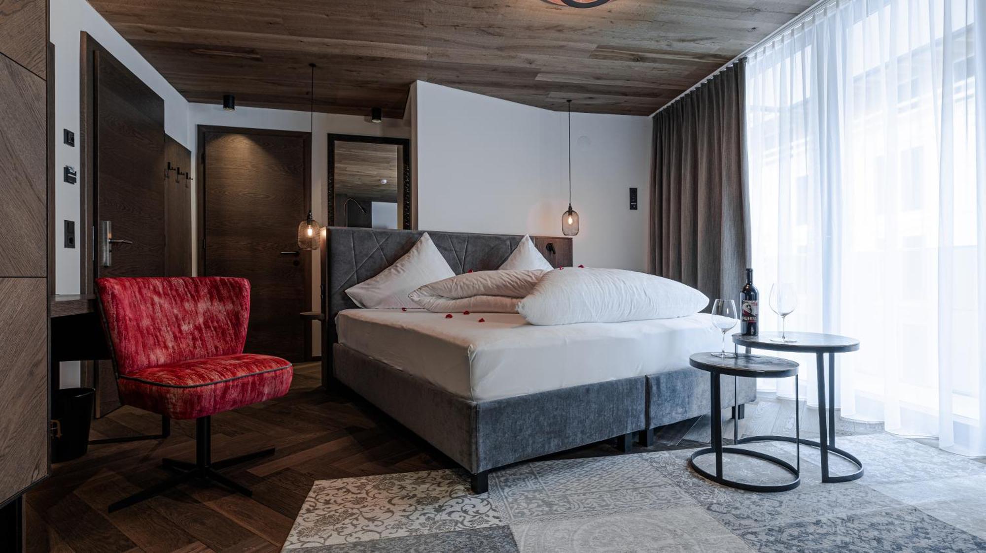 Hotel Alpina อิสชเกิล ภายนอก รูปภาพ
